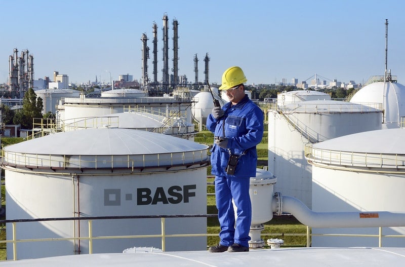 công ty hoá chất BASF